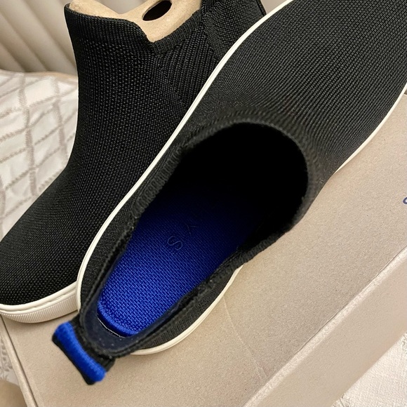 Rothy’s Slip-on Comfort Sneaker, black, knit, size 7, 7.5, 9 - Picture 3 of 11